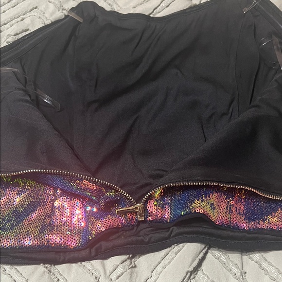Bebe Iridescent Strapless Crop Top. Has good stretch. Never worn without tags - Picture 7 of 7